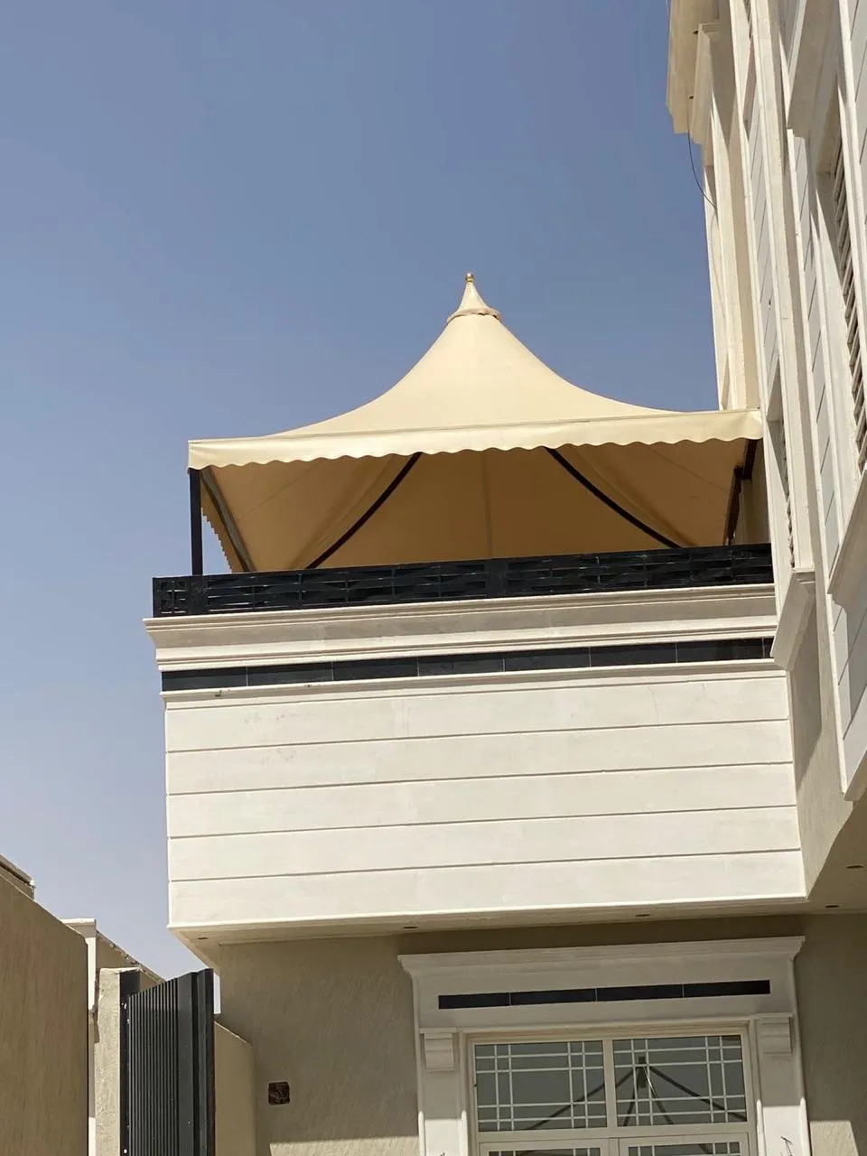 مظلات وسواتر وجميع أعمال الحداده